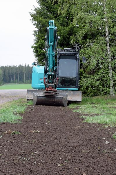 Cost of Backhoe Grading in Newark